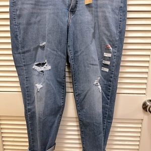 Boyfriend Levi Jeans